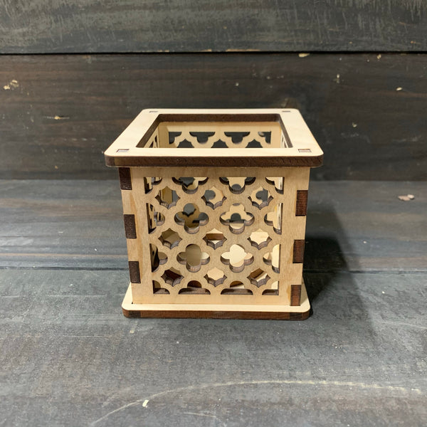 Moroccan Trellis Barbed Quatrefoil - Tea Light Holder